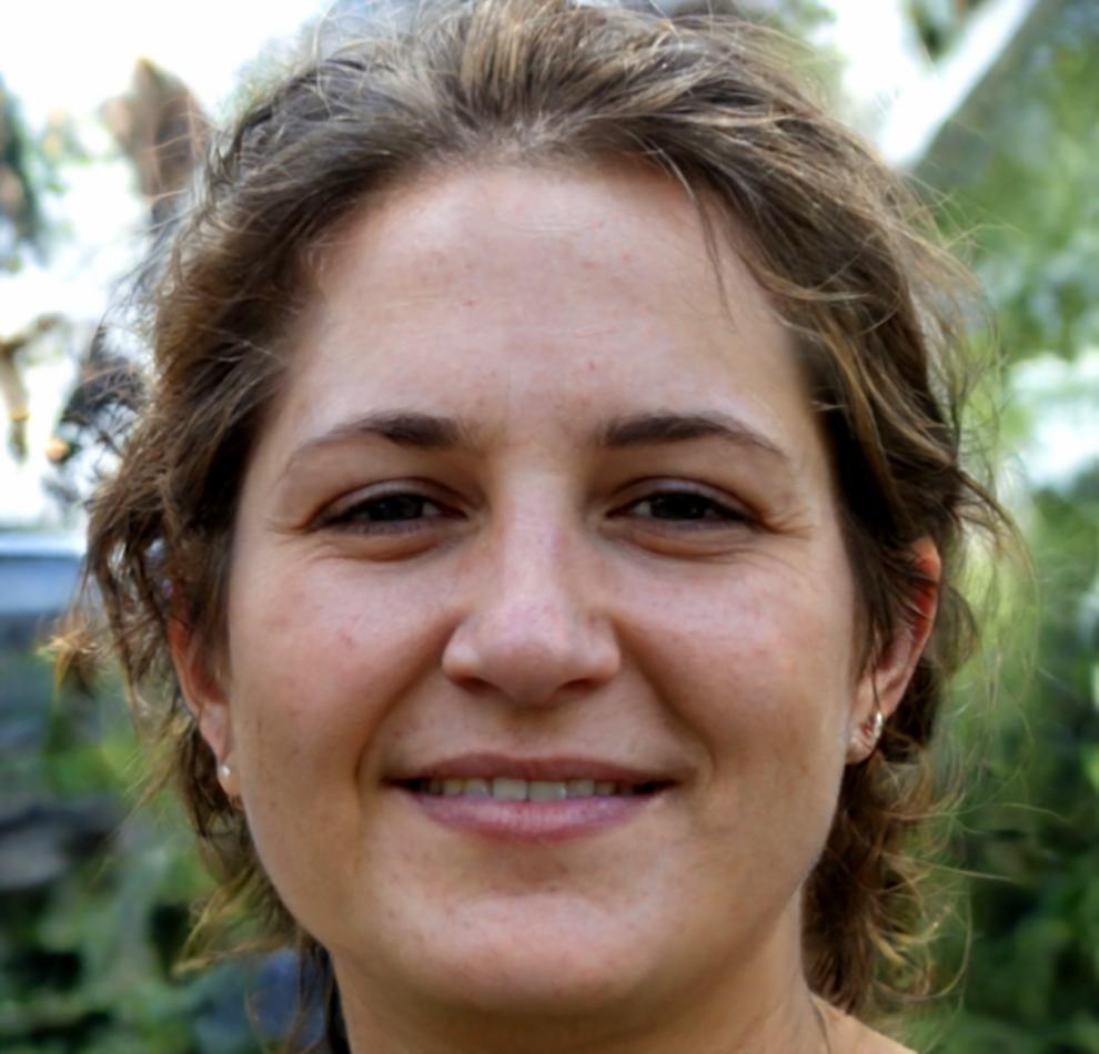 Portrait de Céleste Moreau, Directrice Stratégique chez oraclynevoxa